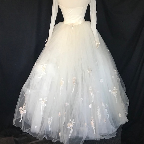 Vintage French Designer Ballgown Wedding Dress 6 - Picture 4 of 8